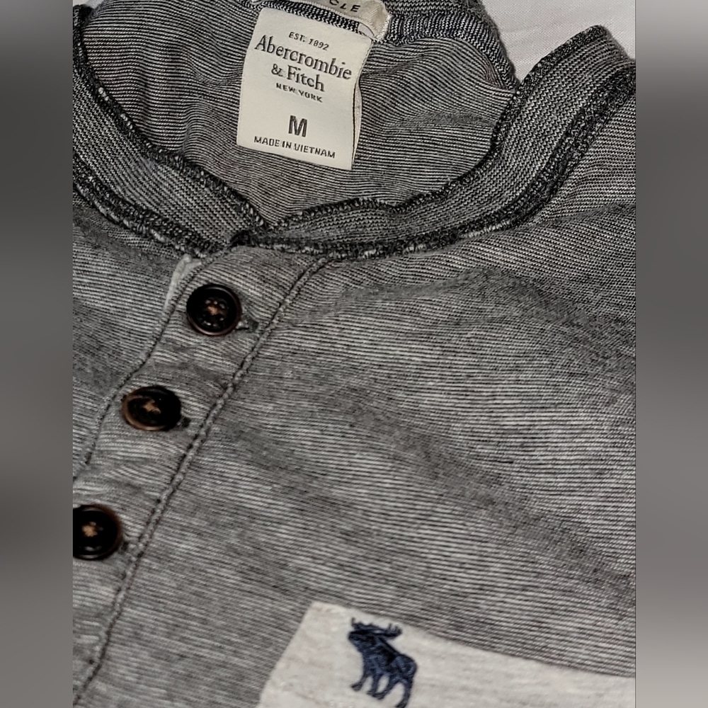 Abercrombie and Fitch Men's Muscle Pocket Tee Size Medium - Picture 6 of 6
